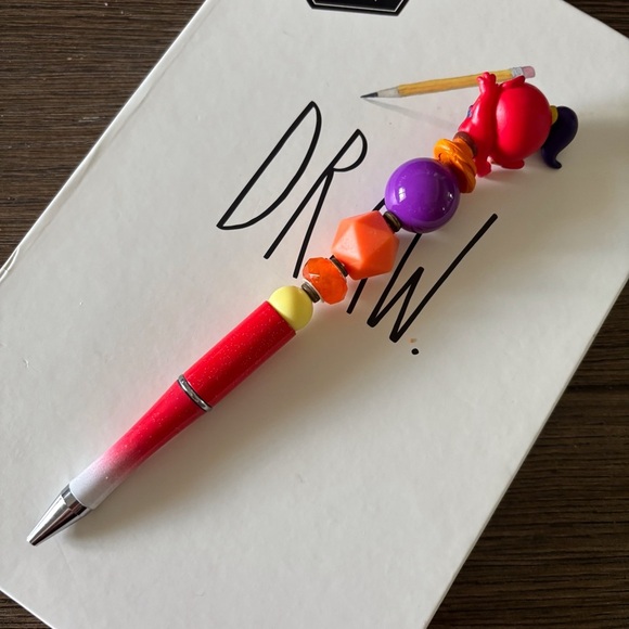 Disney Doorables: Aladdin: Jafar handmade beaded pen - Picture 3 of 3